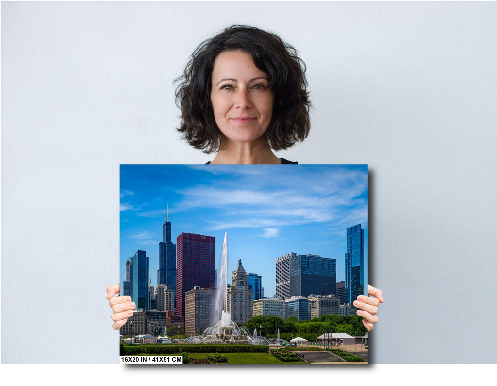 Chicago Buckingham Fountain: Cityscape Skyline Photography Wall Art